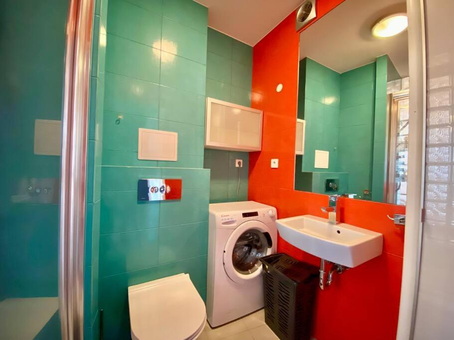 Studio Muranow By Esteum Host Apartment Warsaw Exterior photo